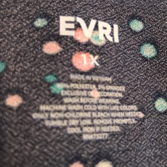 Like new EVRI 1X navy dotted blouse - Picture 5 of 5